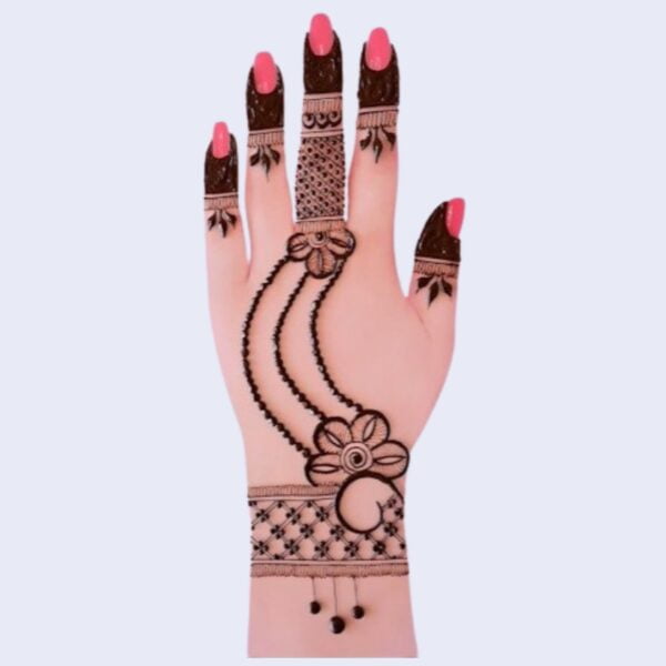 Image of Mehandi Ke Design made on girls hand